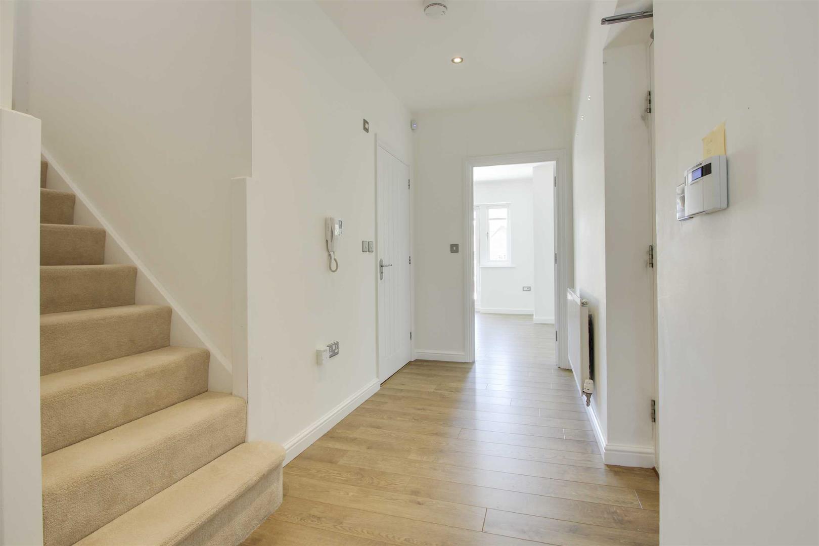 Wreschner Close, Deanshanger, Milton Keynes